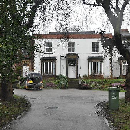 Bed and Breakfast Heath House Ossett Экстерьер фото