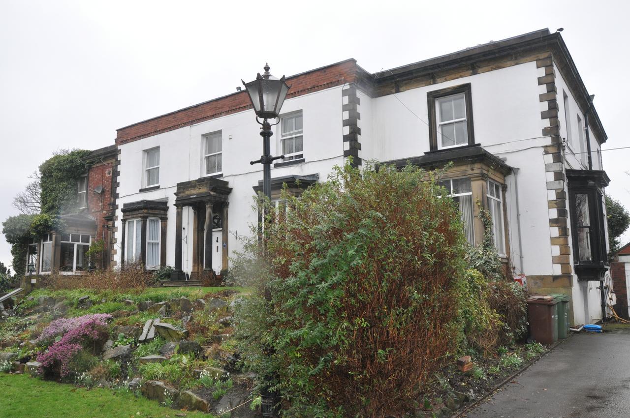 Bed and Breakfast Heath House Ossett Экстерьер фото